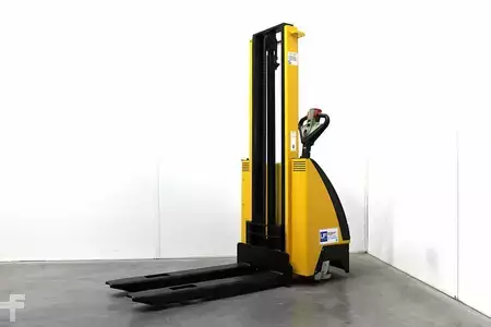 Apilador eléctrico 2004  Yale EGVTG 12-29 (2)