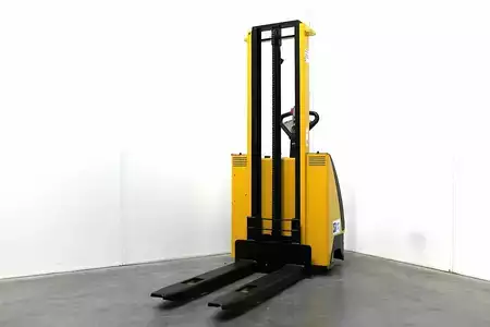 Apilador eléctrico 2004  Yale EGVTG 12-29 (3)