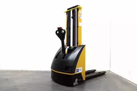 Apilador eléctrico 2004  Yale EGVTG 12-29 (5)