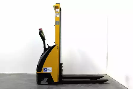 Apilador eléctrico 2004  Yale EGVTG 12-29 (6)