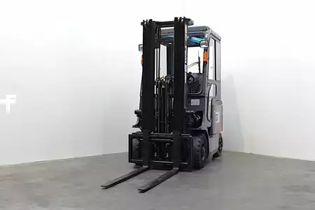 4-wiel elektrische heftrucks 2005  TCM FB 15-7 (2)