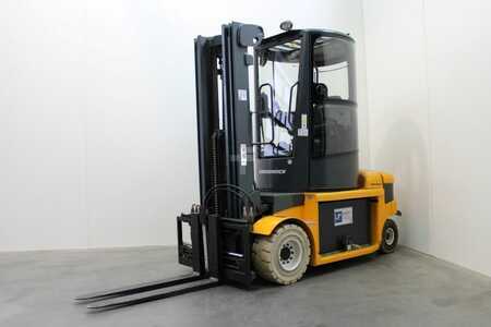Elektro 4 Rad 2007  Jungheinrich EFG D-30 (2)
