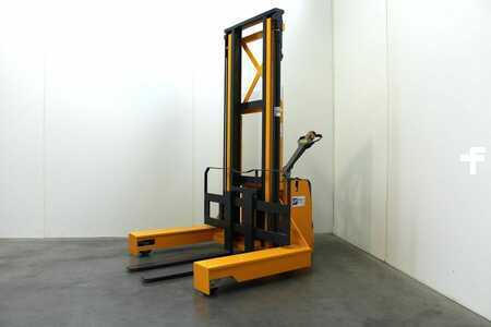 Hochhubwagen 2004  FAC SBP 4 VIE (2)