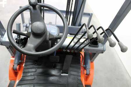 Gas truck 2012  Heli CPQD 15H (6)