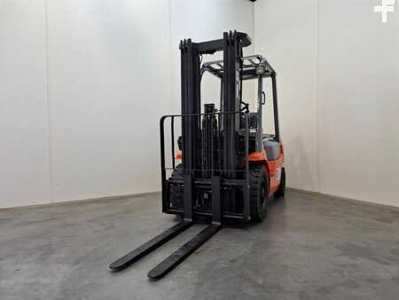 Empilhador diesel 2006  Toyota 62-7FDF25 (3)