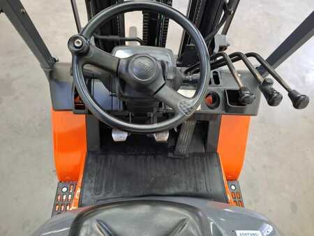 Empilhador diesel 2006  Toyota 62-7FDF25 (8)