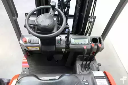 Elektryczne 3-kołowe 2020  Manitou ME 318 (8)