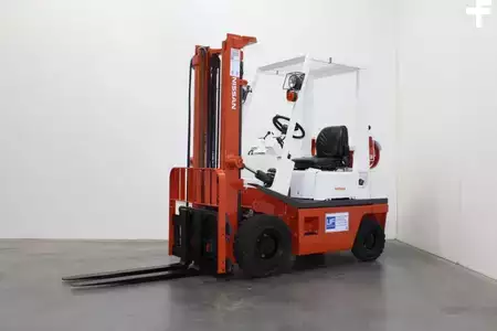 Sonstige  Nissan 4.01 A 18 U (2)