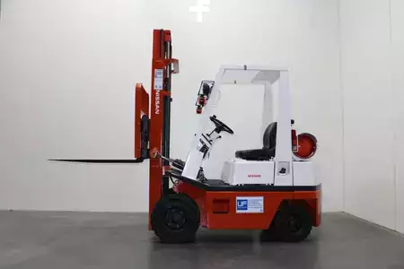 Sonstige  Nissan 4.01 A 18 U (7)