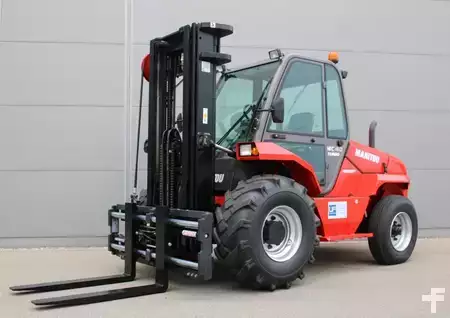 Ruwterreinheftrucks 2011  Manitou MC 40 T  PS S3E3 (2)