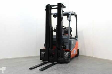 Elektro 4 Rad 2017  Toyota 8-FBM-16-T (3)