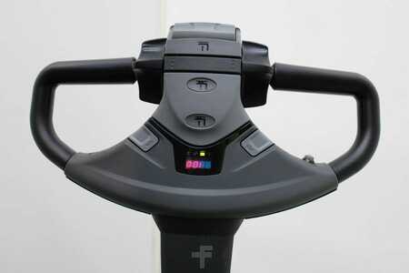 Magasemelésű béka 2019  Cesab S 212 L / 415 (10)