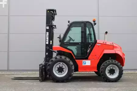 Dieselstapler 2022  Manitou MC 30-4 D ST5 S1 EU (1)