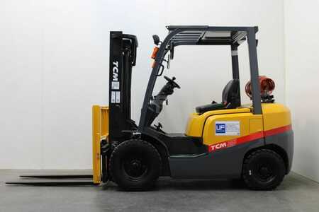 Nestekaasutrukki 2006  TCM FG 25 T 3 (1)