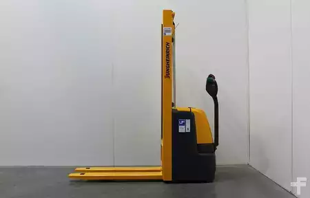 Hochhubwagen 2014  Jungheinrich EJC 110/320 (1)