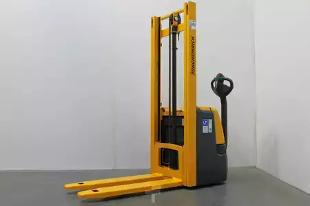 Hochhubwagen 2014  Jungheinrich EJC 110/320 (2)