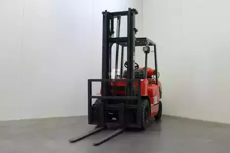 LPG VZV 2009  Mastexplorer FG 25 T (3)