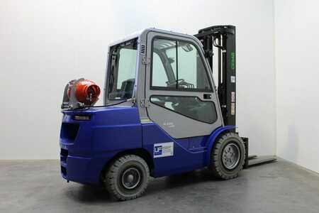 LPG Forklifts 2022  Cesab M 335 GV (5)