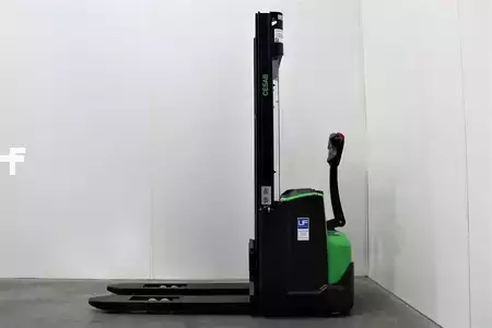 Pinontavaunu 2025  Cesab S 212/330 (1)