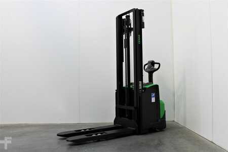 Magasemelésű béka - Cesab S 212/330 - in Bestellung (2)