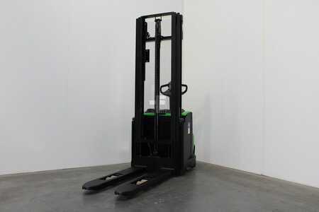 Magasemelésű béka - Cesab S 212/330 - in Bestellung (3)