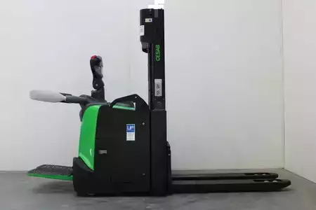 Pallestabler 2026  Cesab S 320 D (8)