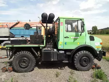 Pozostałe 1980  [div] Unimog 424 ZW82 (2)