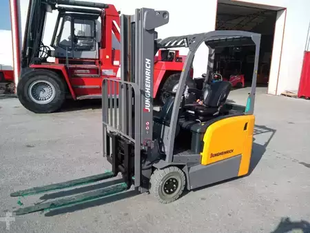 Chariots électriques à 3 roues 2024  Jungheinrich EFG BB 216k (5)