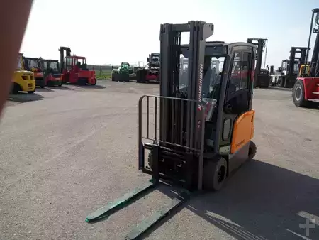 Elektro čtyřkolový VZV 2025  Jungheinrich EFG BC 320 (2)