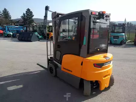 Elektro čtyřkolový VZV 2025  Jungheinrich EFG BC 320 (3)