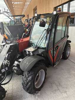 Wózki teleskopowe sztywne 2023  Manitou ULM 412 H Comfort (1)