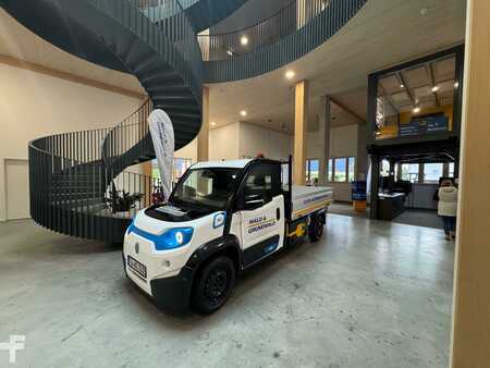 Platform trucks 2022  Goupil G6 (1)