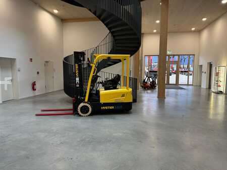 Elektro tříkolové VZV 2024  Hyster J2.0UTTL (1)