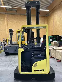 Carretilla retráctil 2018  Hyster R2.0 (1)