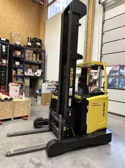 Carretilla retráctil 2018  Hyster R2.0 (4)