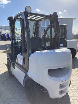Dieselstapler 2011 Nissan YG1D2A32Q (4)