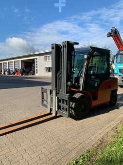 Dieselstapler 2009  Nissan WG1F4F50Y (3)