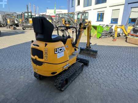 Ostatní 2021  JCB 8008 (5)