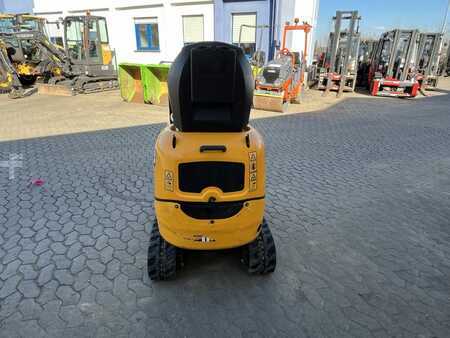 Ostatní 2021  JCB 8008 (6)