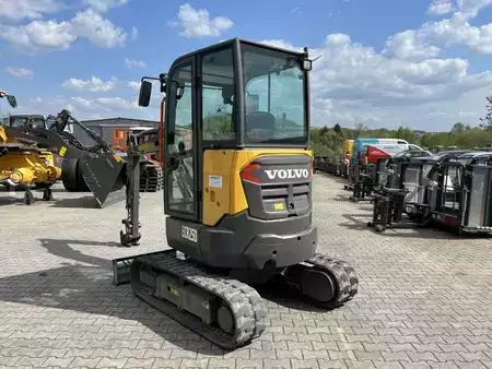 Pozostałe 2019  [div] ECR25D (7)