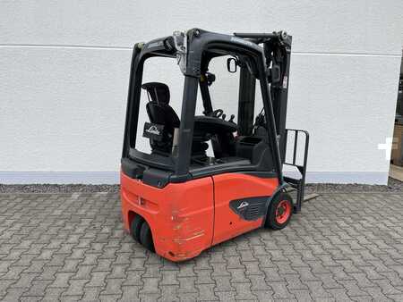 Chariots électriques à 3 roues 2020  Linde E15 (2)
