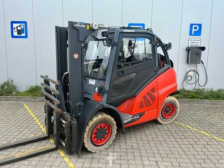 Chariot élévateur gaz naturel - Linde H40CNG Container (1)