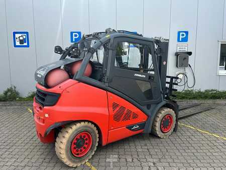 Chariot élévateur gaz naturel - Linde H40CNG Container (2)