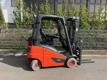 Carretilla elevadora GLP 2021  Linde H16T (2)