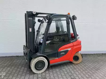 Carretilla elevadora GLP 2020  Linde H30T (1)
