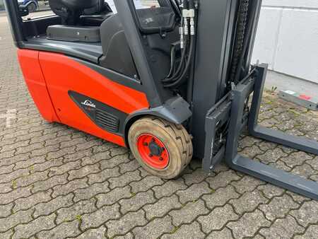 Carrelli elettrici 3 ruote 2021  Linde E16 (3)