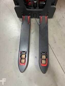 Hochhubwagen 2022  Linde D12 (3)