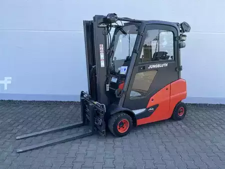 Diesel heftrucks 2023  Linde H20D (1)