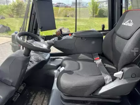 Eléctrica de 4 ruedas 2024  Linde E30H / 600 (3)