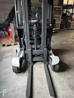 Tolóoszlopos targonca 2025  Linde R16G (4)